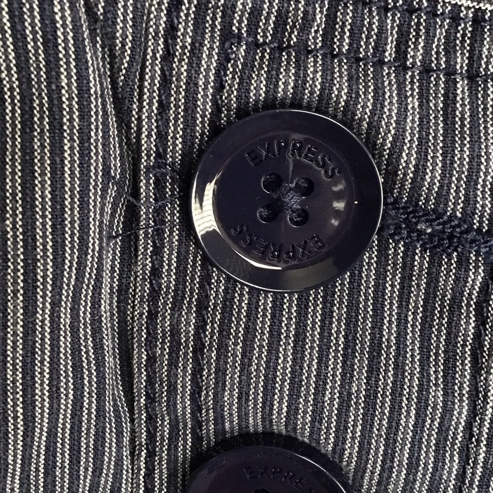 Express Women's Pinstriped Black Shorts - Picture 4 of 9